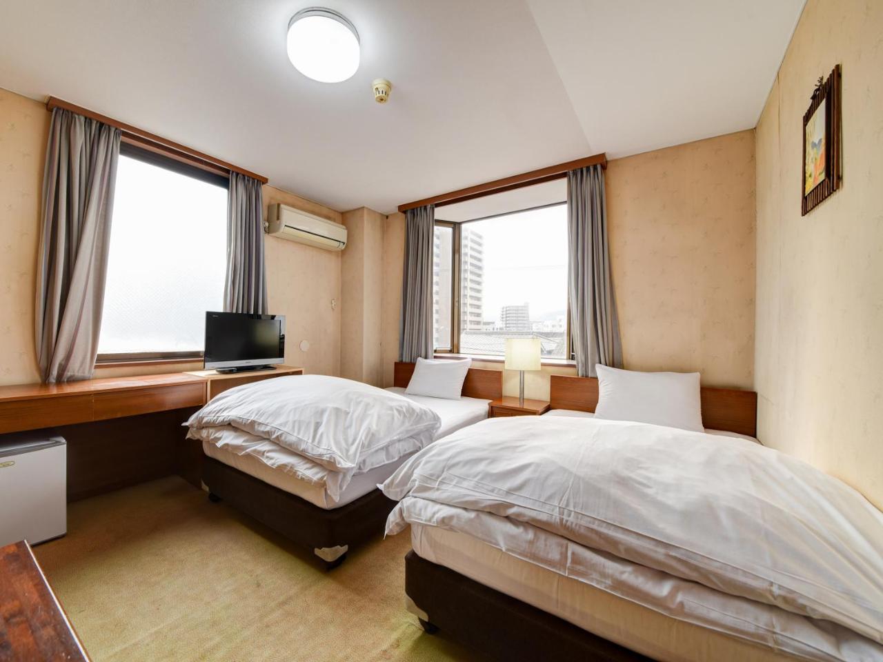 פוקוימה Green Business Hotel מראה חיצוני תמונה